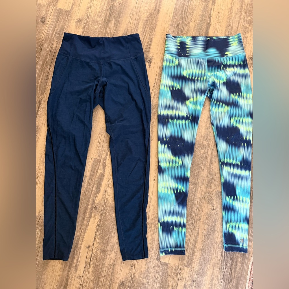 Size Medium Champion Leggings- in good condition!
